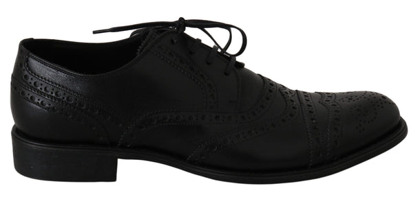 Elegante schwarze Leder Derby Wingtip -Kleidungsschuhe