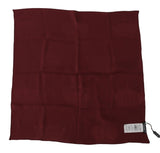 Emball de foulard carré de soie rouge élégant