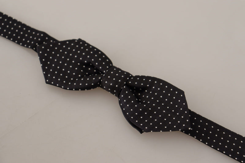 Εξαίρετη μεταξοτυπία polka dot bow tie