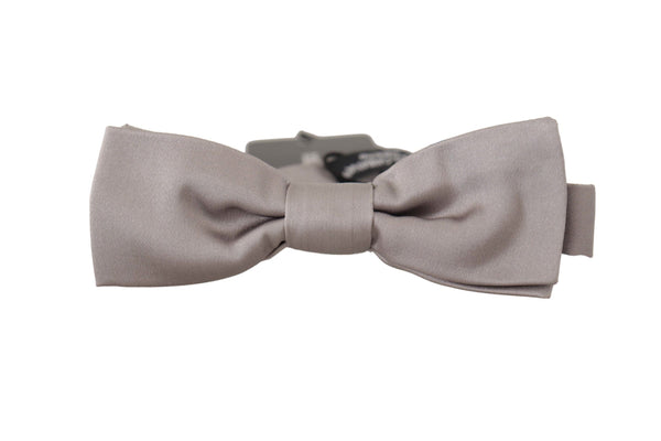 Elegant Silver Silk Bow à nœud papillon pour une soirée sophistiquée